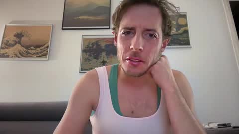 TaleOfLaura online show from 17, 12, 2024