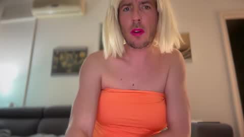 TaleOfLaura online show from 19, 2, 2026