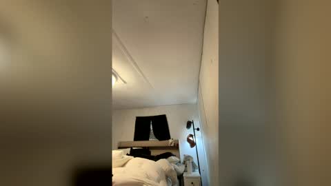 Mr 9 online show from 25, 4, 2026