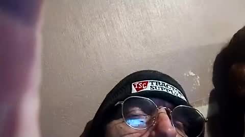 Snapshot of mrnmrsfucks4u2 chatting on 21, 12, 2024 Mrnmrsfucks4u2 online show from 21, 12, 2024