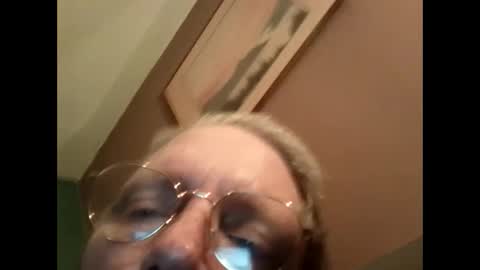 Snapshot of mrnmrsfucks4u2 chatting on 24, 2, 2025 Mrnmrsfucks4u2 online show from 24, 2, 2025