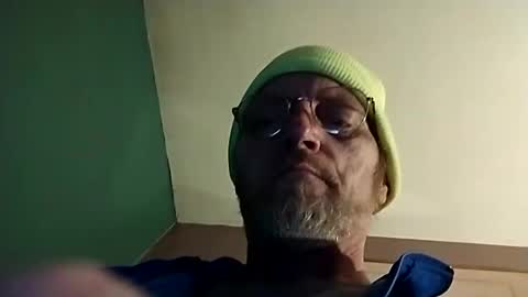 Snapshot of mrnmrsfucks4u2 chatting on 26, 2, 2025 Mrnmrsfucks4u2 online show from 26, 2, 2025