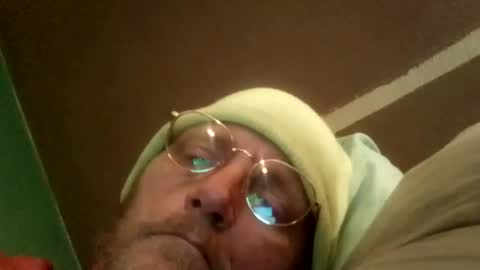 Snapshot of mrnmrsfucks4u2 chatting on 6, 3, 2025 Mrnmrsfucks4u2 online show from 6, 3, 2025