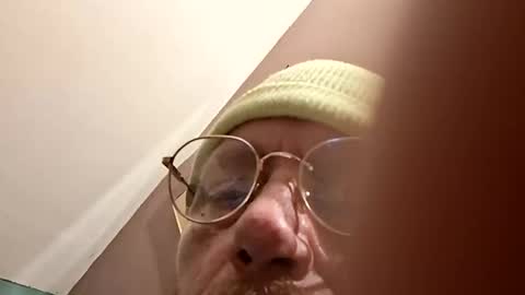 Snapshot of mrnmrsfucks4u2 chatting on 10, 3, 2025 Mrnmrsfucks4u2 online show from 10, 3, 2025