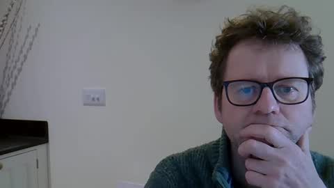 Mr Paper Stones online show from 25, 2, 2025