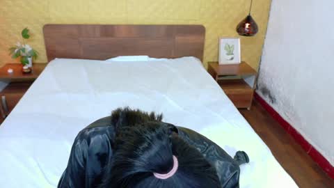 Snapshot of mrs_buttocks chatting on 5, 1, 2025 mrs_buttocks online show from 5, 1, 2025