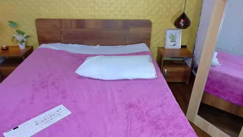 Snapshot of mrs_buttocks chatting on 4, 3, 2025 mrs_buttocks online show from 4, 3, 2025