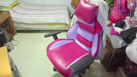 Snapshot of mrs_mommy chatting on 7, 3, 2025 mrs_mommy online show from 7, 3, 2025