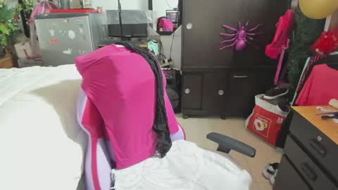 Snapshot of mrs_mommy chatting on 24, 11, 2025 mrs_mommy online show from 24, 11, 2025