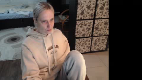 Snapshot of mrsluck chatting on 4, 6, 2026 Sasha online show from 4, 6, 2026