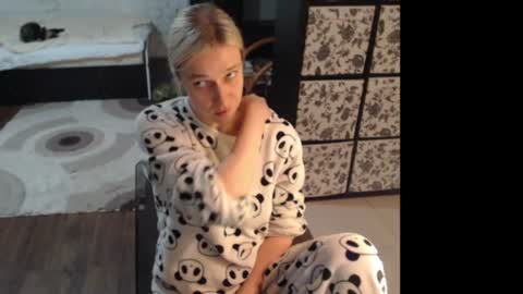 Snapshot of mrsluck chatting on 21, 6, 2026 Sasha online show from 21, 6, 2026