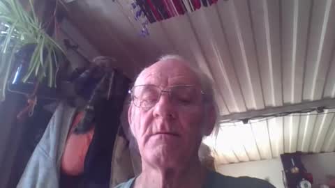 Chuck online show from 20, 4, 2026
