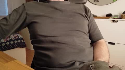 Snapshot of mrtsch chatting on 25, 2, 2026 Tony online show from 25, 2, 2026