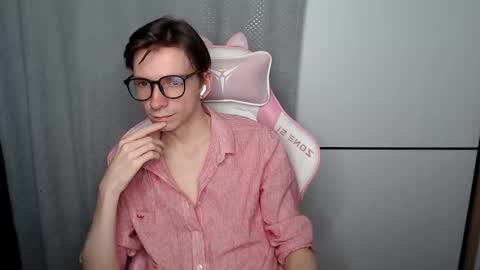 Snapshot of mrv1rginvibes chatting on 3, 12, 2025 Shy Boy online show from 3, 12, 2025