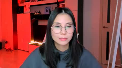 ms_emily_ online show from 15, 10, 2025