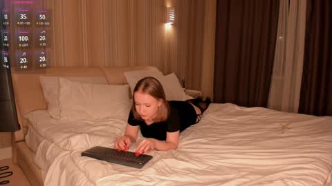 Eva 3 online show from 16, 12, 2024