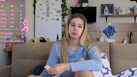 Snapshot of ms_foryou chatting on 5, 3, 2025 Ms ForYOU online show from 5, 3, 2025