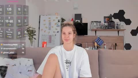 Snapshot of ms_foryou chatting on 31, 10, 2025 Ms ForYOU online show from 31, 10, 2025