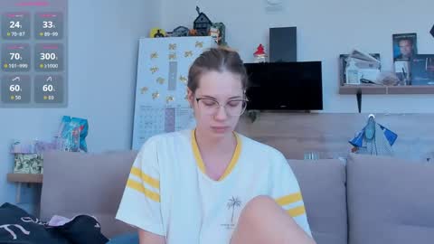 Snapshot of ms_foryou chatting on 23, 4, 2026 Ms ForYOU online show from 23, 4, 2026