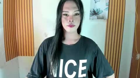 selena online show from 5, 10, 2025