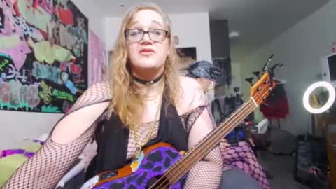 Cunty Luxxe online show from 28, 10, 2025