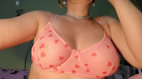 Snapshot of mspurrfectlove chatting on 3, 2, 2025 MsPurrfectLove online show from 3, 2, 2025