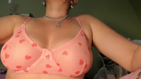 Snapshot of mspurrfectlove chatting on 3, 2, 2025 MsPurrfectLove online show from 3, 2, 2025