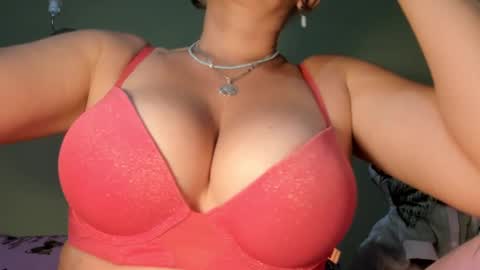 Snapshot of mspurrfectlove chatting on 6, 2, 2025 MsPurrfectLove online show from 6, 2, 2025