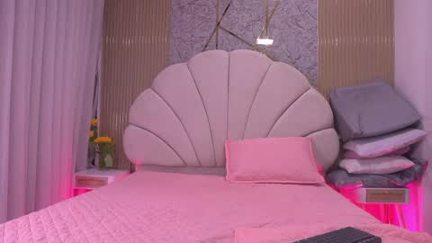Manuela  online show from 6, 5, 2026