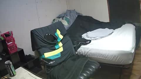 Muffdiver online show from 5, 4, 2026