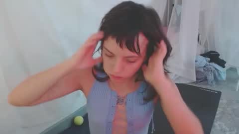 Snapshot of munchi_ chatting on 16, 11, 2025 online show from 16, 11, 2025