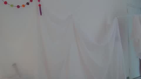 Snapshot of munchi_ chatting on 24, 11, 2025 online show from 24, 11, 2025