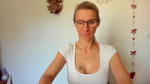 LOVELY JULIA  Peter DAY online show from 23, 3, 2026