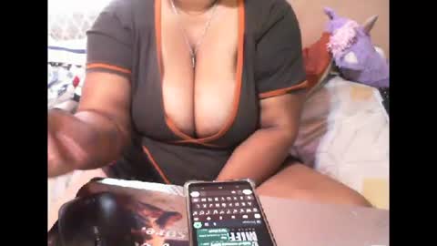 Snapshot of munniegalz1 chatting on 16, 1, 2025 your angel online show from 16, 1, 2025