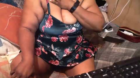 Snapshot of munniegalz1 chatting on 22, 2, 2025 your angel online show from 22, 2, 2025