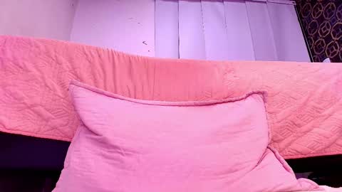Snapshot of muriel_belovv chatting on 28, 2, 2025 Tell me Sofi online show from 28, 2, 2025