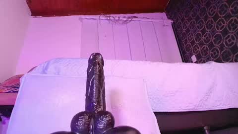 Snapshot of muriel_belovv chatting on 8, 10, 2025 Tell me Sofi online show from 8, 10, 2025