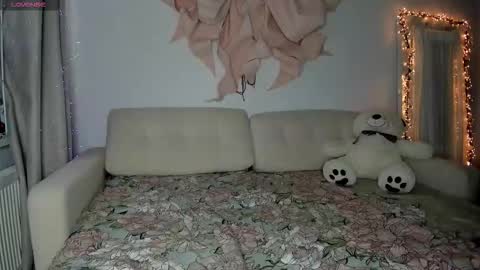 Snapshot of murr__murr chatting on 19, 12, 2025 Enn online show from 19, 12, 2025