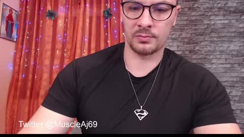 Snapshot of muscleaj69 chatting on 29, 12, 2024 AJ online show from 29, 12, 2024