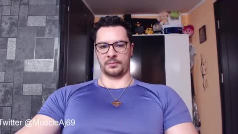 Snapshot of muscleaj69 chatting on 3, 3, 2025 AJ online show from 3, 3, 2025
