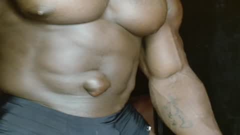 Snapshot of musclegodsammy23 chatting on 21, 7, 2026 musclegod23 online show from 21, 7, 2026
