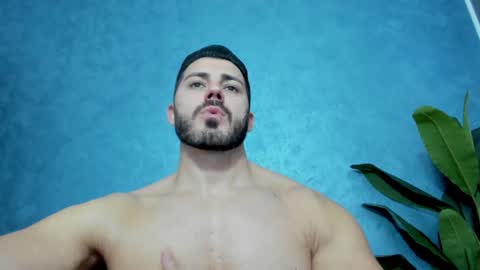 Snapshot of muscularmaster chatting on 27, 1, 2025 muscularmaster onlyfans online show from 27, 1, 2025