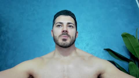 Snapshot of muscularmaster chatting on 1, 2, 2025 muscularmaster onlyfans online show from 1, 2, 2025