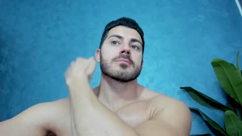 Snapshot of muscularmaster chatting on 4, 2, 2025 muscularmaster onlyfans online show from 4, 2, 2025