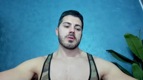 Snapshot of muscularmaster chatting on 4, 2, 2025 muscularmaster onlyfans online show from 4, 2, 2025