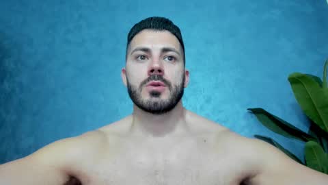 Snapshot of muscularmaster chatting on 10, 3, 2025 muscularmaster onlyfans online show from 10, 3, 2025