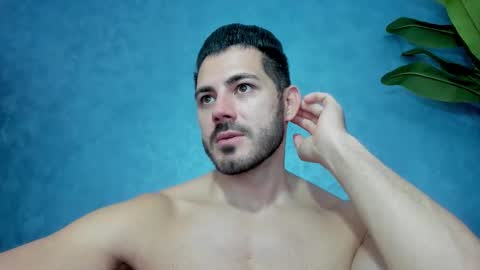 Snapshot of muscularmaster chatting on 6, 10, 2025 muscularmaster onlyfans online show from 6, 10, 2025