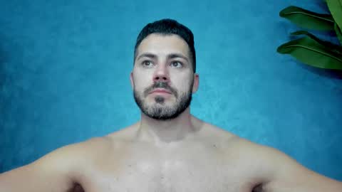 Snapshot of muscularmaster chatting on 17, 10, 2025 muscularmaster onlyfans online show from 17, 10, 2025