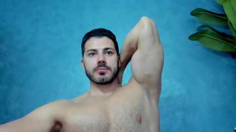 Snapshot of muscularmaster chatting on 27, 10, 2025 muscularmaster onlyfans online show from 27, 10, 2025