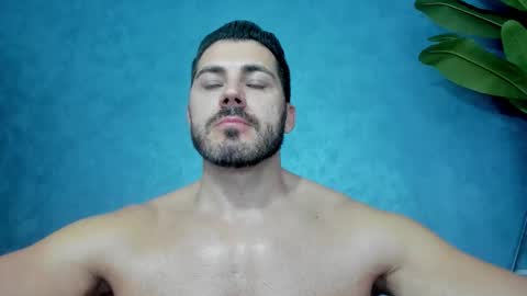 Snapshot of muscularmaster chatting on 15, 11, 2025 muscularmaster onlyfans online show from 15, 11, 2025